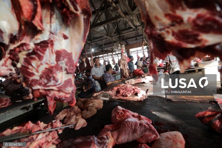 Quotidiano num mercado tradicional em Aceh, Indonésia