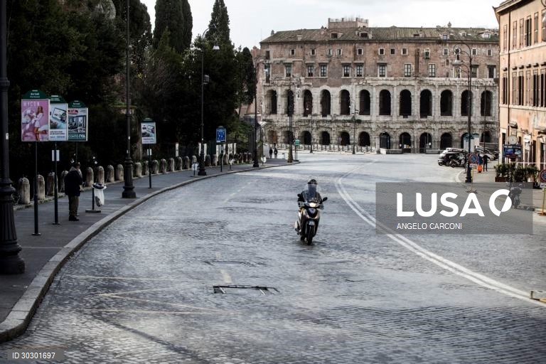 Dia de Natal - confinamento em Roma, Itália