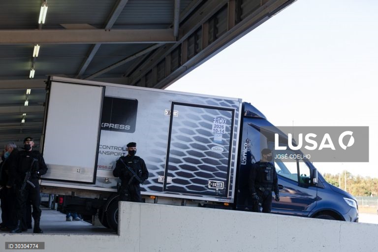 Covid-19: Primeiro lote de vacinas já chegou a Portugal