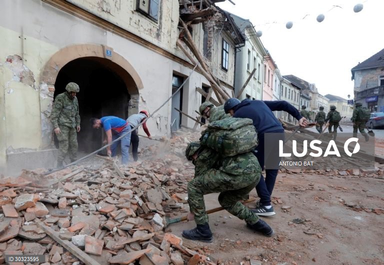 Rescaldo do sismo de magnitude 6,4 na Croácia