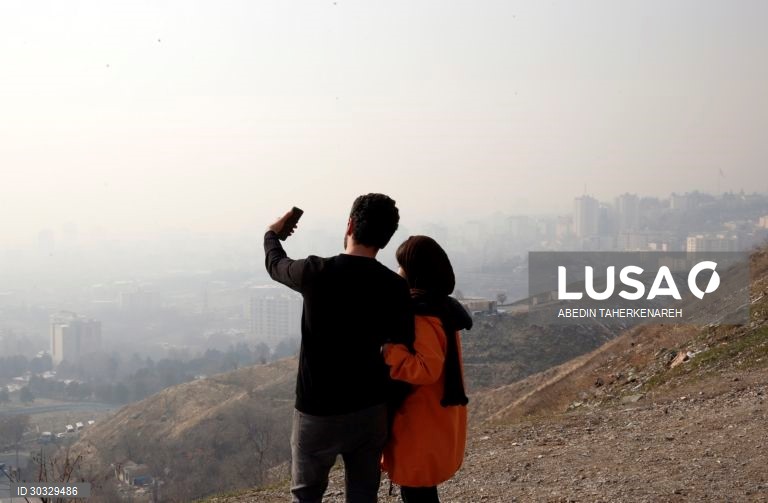 Irão: Poluição atmosférica em Teerão