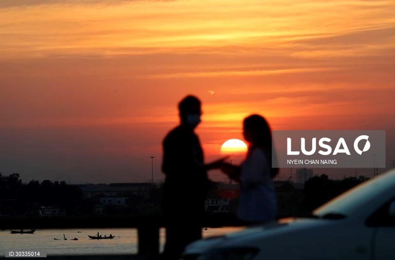 Último pôr do sol de 2020