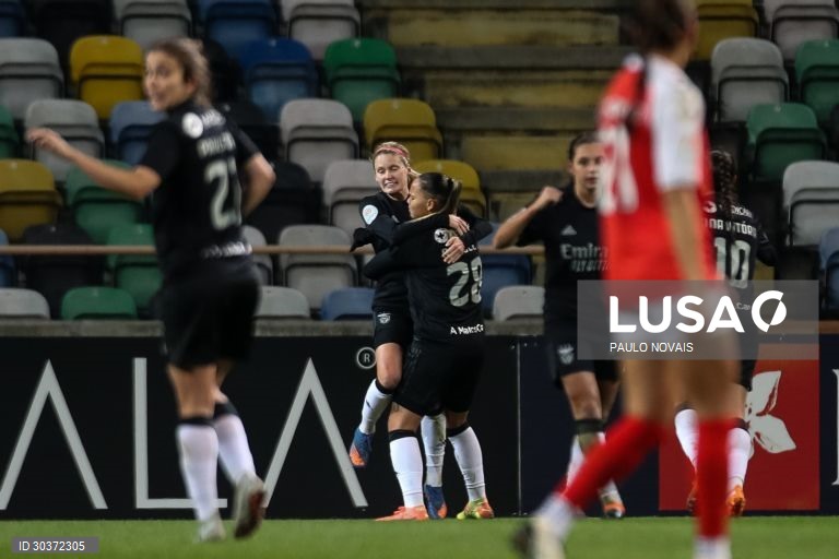 Futebol feminino: Benfica conquista a Taça da Liga ao vencer o Sporting de Braga