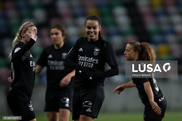 Futebol feminino: Benfica conquista a Taça da Liga ao vencer o Sporting de Braga