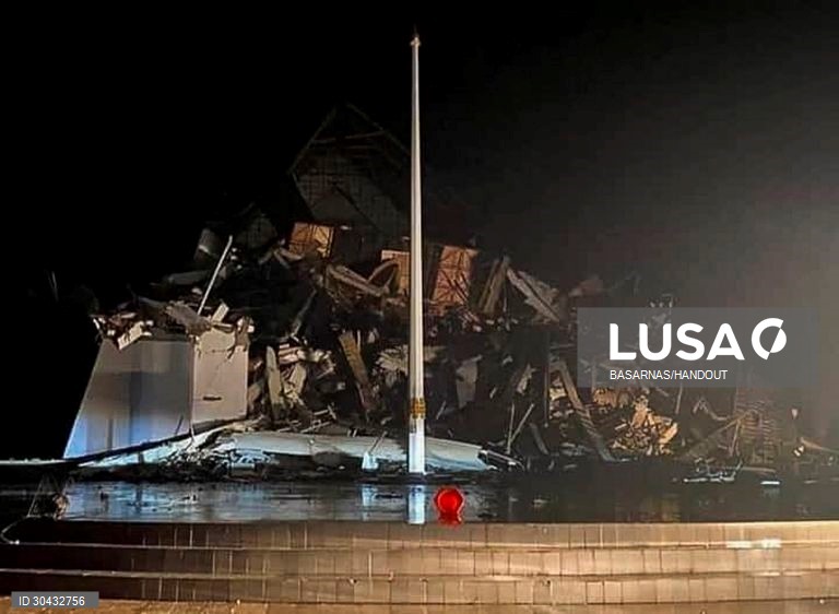 Um sismo de magnitude 6,2 atingiu a ilha de Sulawesi