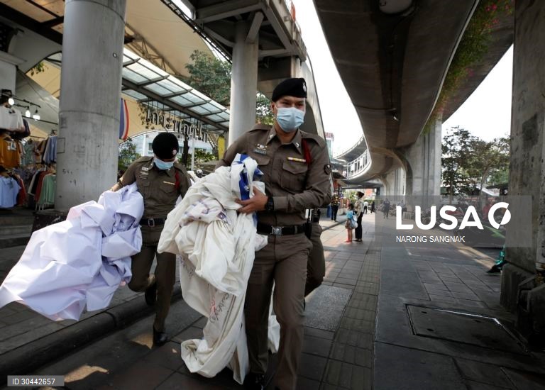Protesto contra a lei "lesa-majestade" em Banguecoque