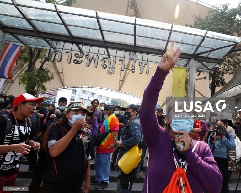 Protesto contra a lei "lesa-majestade" em Banguecoque