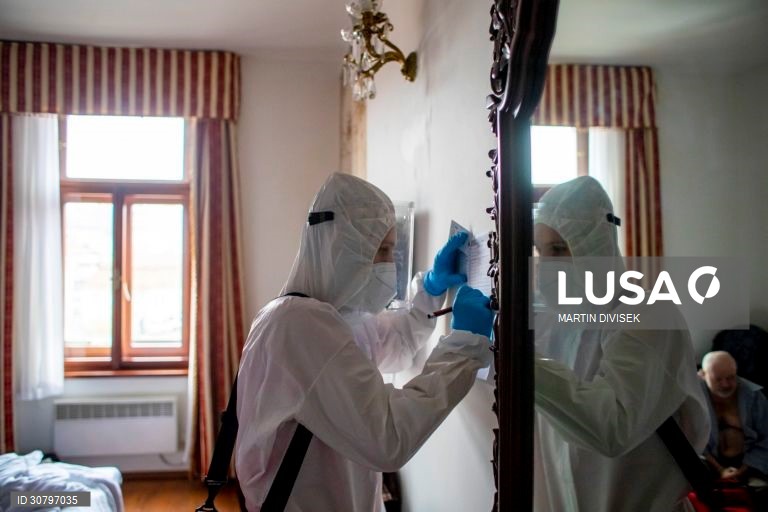Hotel em Praga utilizado para sem-abrigo com teste positivo para a covid-19