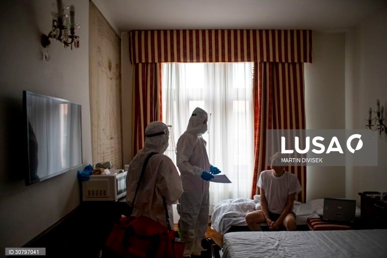 Hotel em Praga utilizado para sem-abrigo com teste positivo para a covid-19