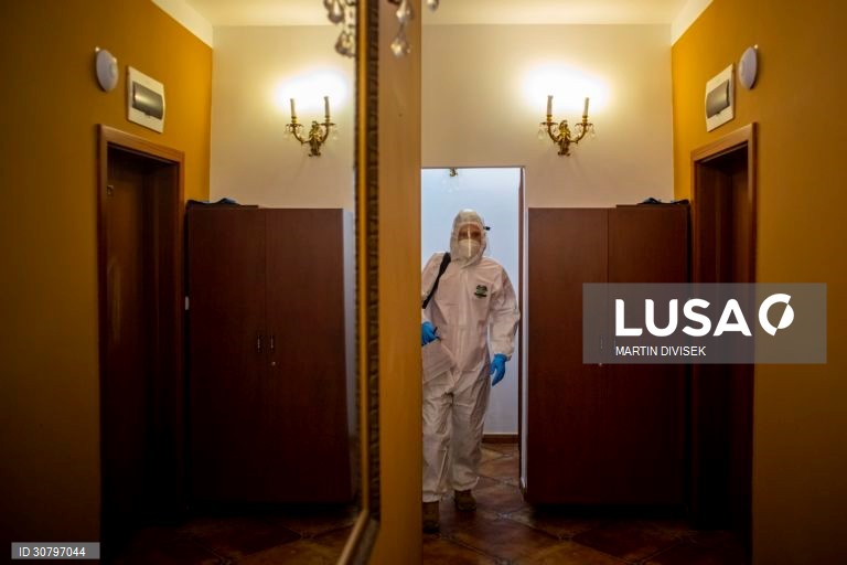 Hotel em Praga utilizado para sem-abrigo com teste positivo para a covid-19