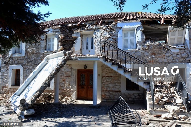 Rescaldo do terramoto no centro da Grécia