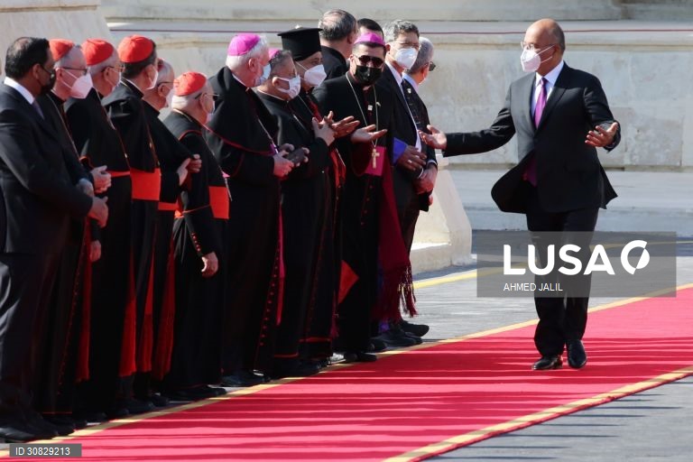 Papa Francisco inicia visita ao Iraque