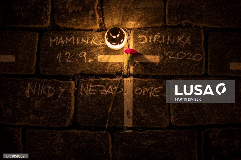 Memorial às vítimas da covid-19 em Praga