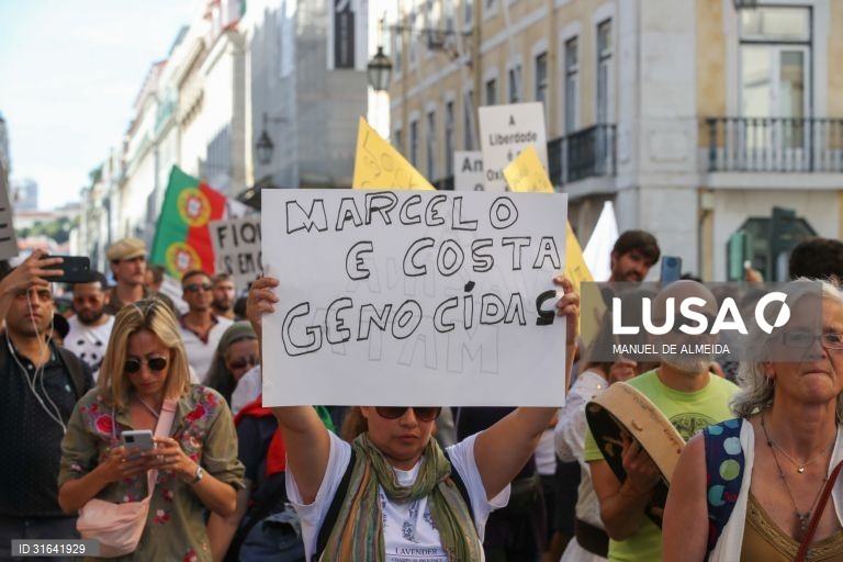 Manifestação contra medidas à covid-19