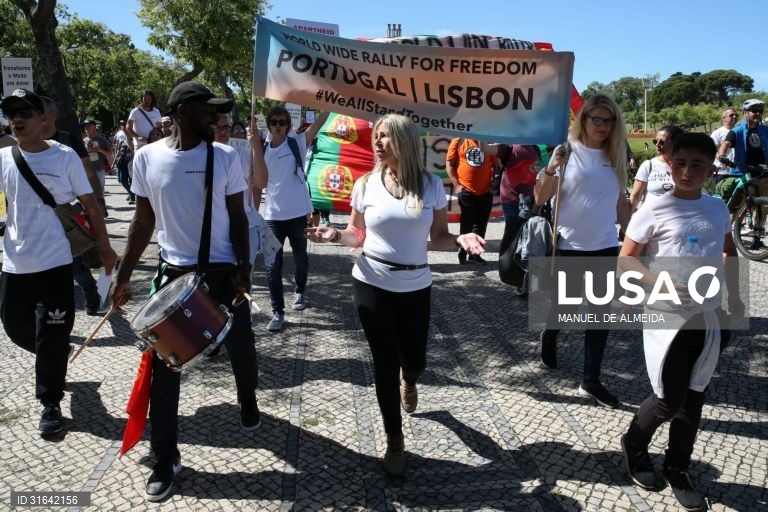 Manifestação contra medidas à covid-19