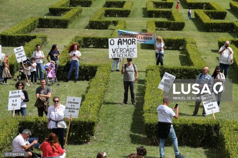 Manifestação contra medidas à covid-19