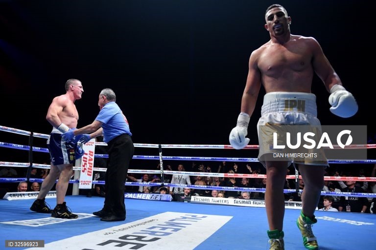 Boxe: Paul Gallen vs Justis Huni