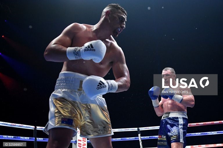 Boxe: Paul Gallen vs Justis Huni