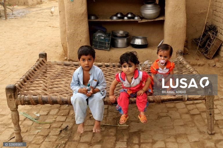 Paquistão: Refugiados afegãos em Peshawar