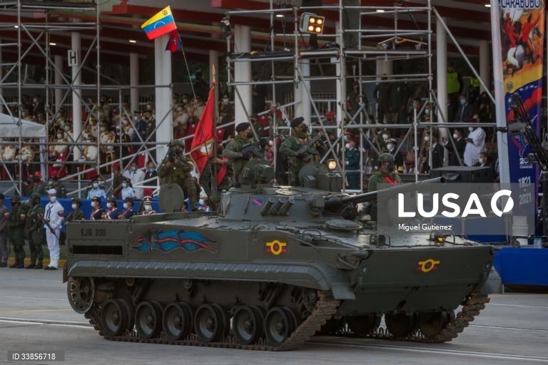 Venezuela: Parada miltar celebra os 210 anos da independência