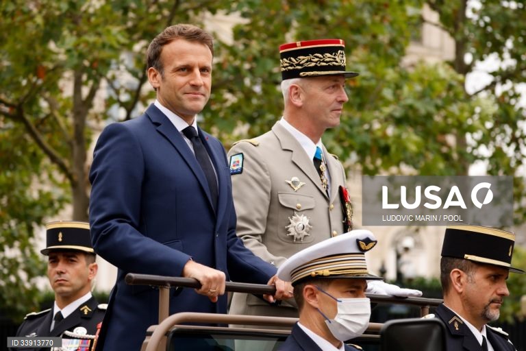 Desfile do Dia da Bastilha em Paris