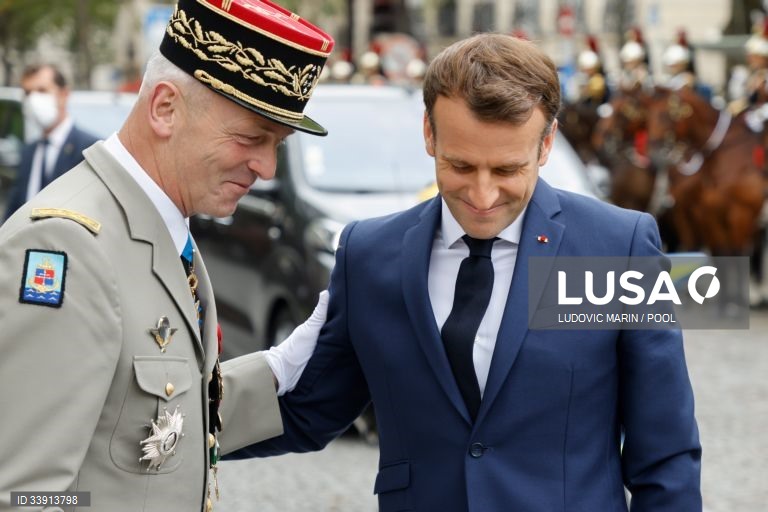 Desfile do Dia da Bastilha em Paris