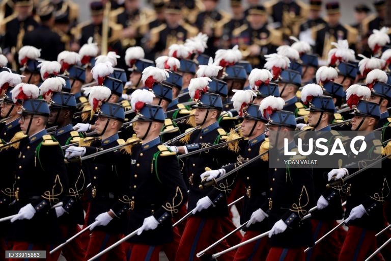 Desfile do Dia da Bastilha em Paris