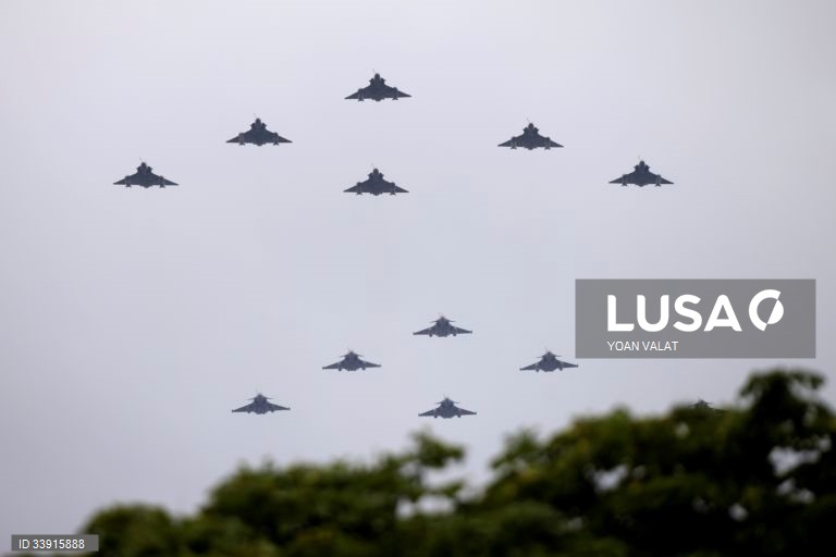 Desfile do Dia da Bastilha em Paris