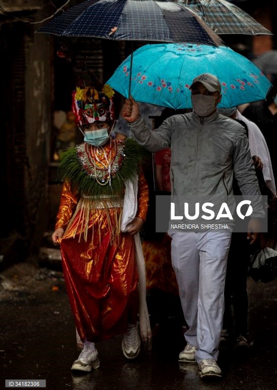 Nepal: Festival Gai Jatra (Festival da vaca) em Catmandu