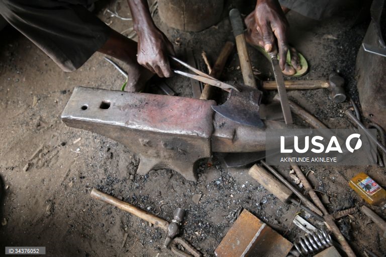 Ferreiro em Lagos, Nigéria