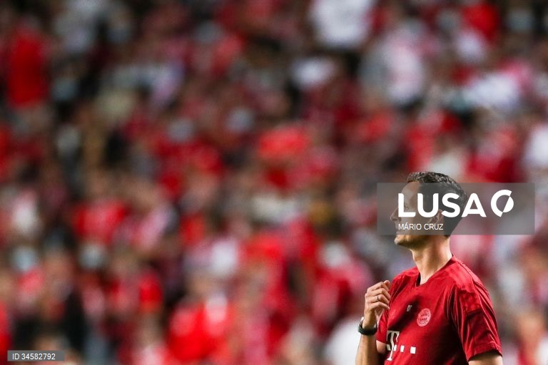 Benfica perde com Bayern Munique por 4-0 em jogo da Liga dos Campeões de futebol