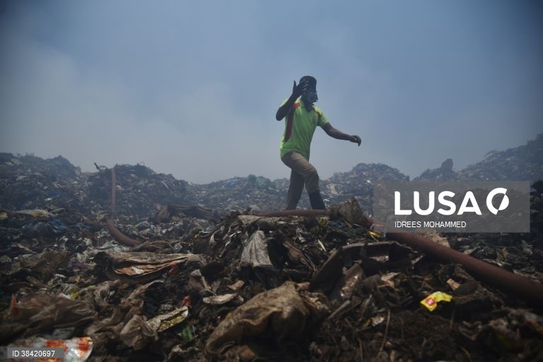 Incêndio no aterro de Perungudi em Chennai, Índia