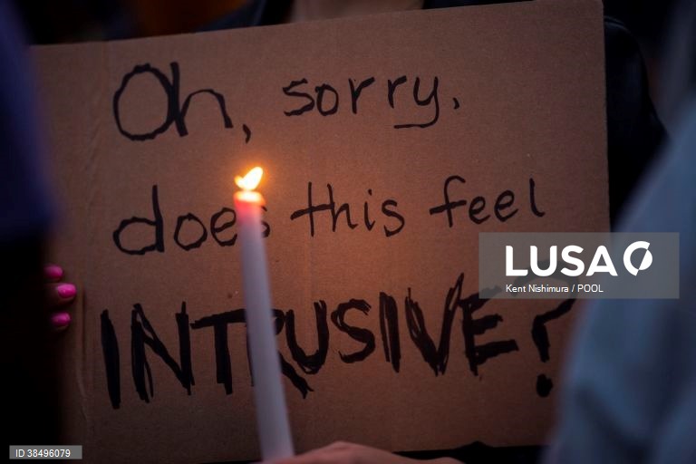 EUA: Protesto de ativistas do direito ao aborto em Alexandria, Virginia