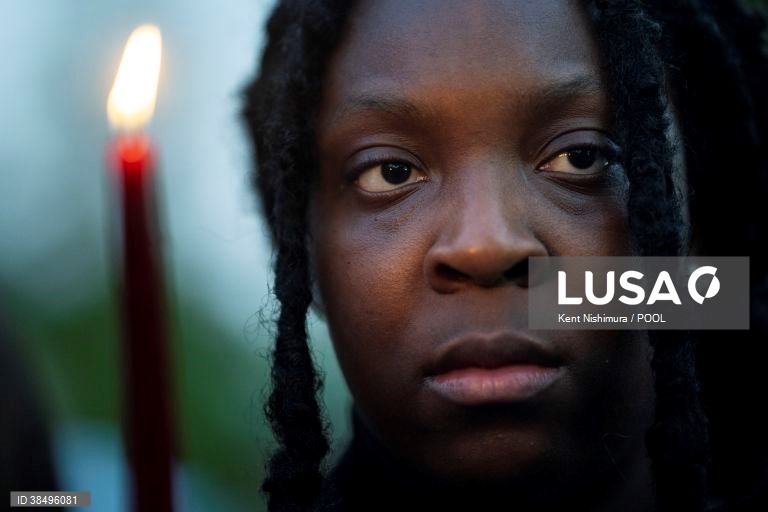 EUA: Protesto de ativistas do direito ao aborto em Alexandria, Virginia