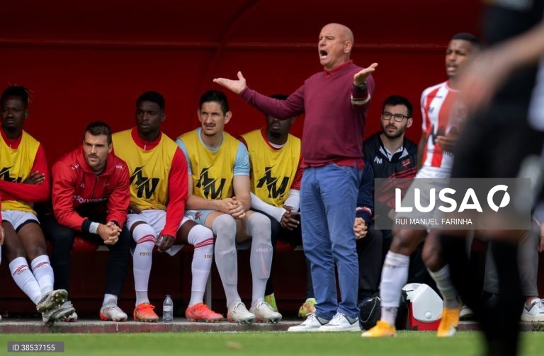 Futebol: Casa Pia vence Leixões e sobe à I Liga