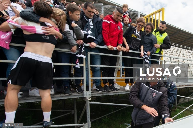 Futebol: Casa Pia vence Leixões e sobe à I Liga
