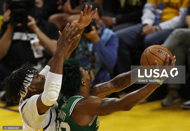 NBA: Golden State Warriors vs Boston Celtics