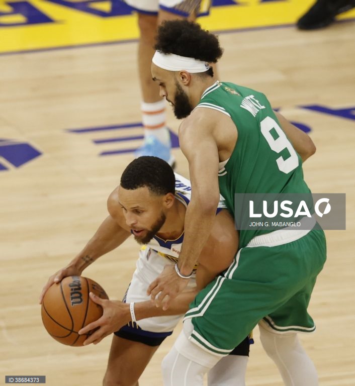 NBA: Golden State Warriors vs Boston Celtics