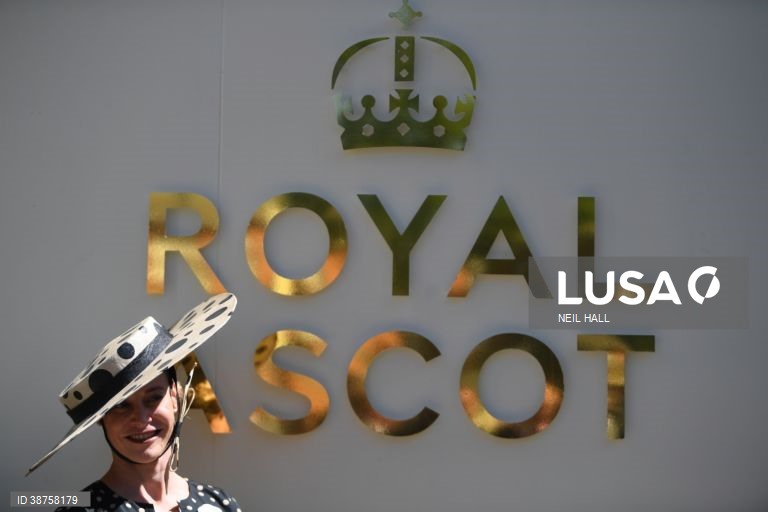Reino Unido: Tradicional corrida de cavalos de Ascot