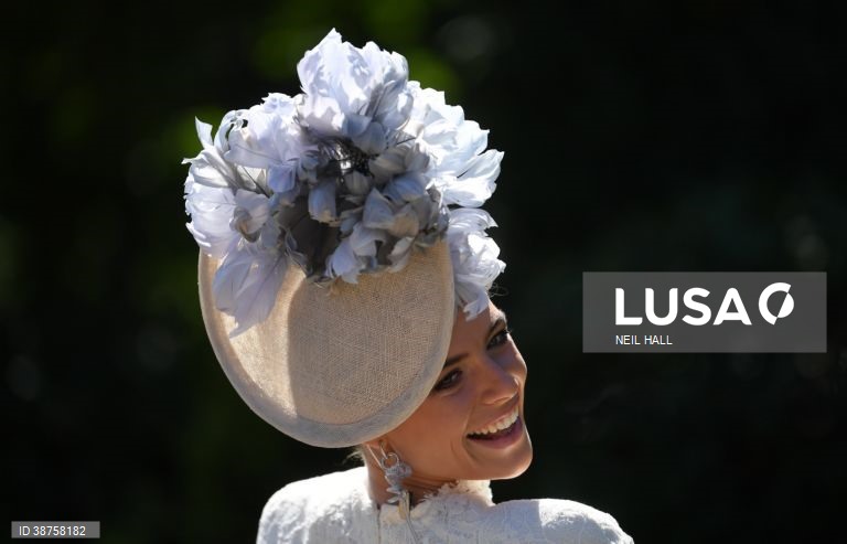 Reino Unido: Tradicional corrida de cavalos de Ascot