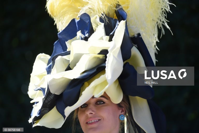 Reino Unido: Tradicional corrida de cavalos de Ascot