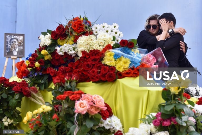 Ucrânia: Funeral do militar ucraniano e ativista Roman Ratushnyi