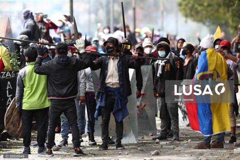 Quito: Confrontos entre manifestantes e polícia 