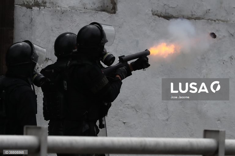 Quito: Confrontos entre manifestantes e polícia 