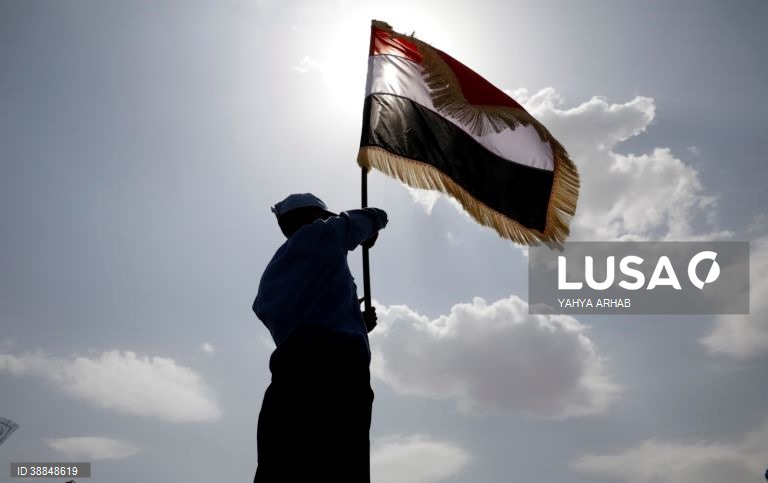 Iémen: Alunos terminam campo de verão em Saná