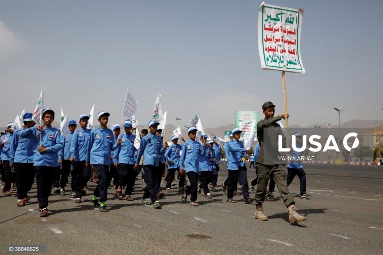 Iémen: Alunos terminam campo de verão em Saná