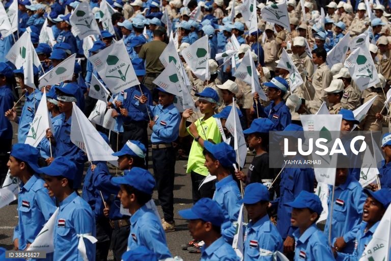 Iémen: Alunos terminam campo de verão em Saná