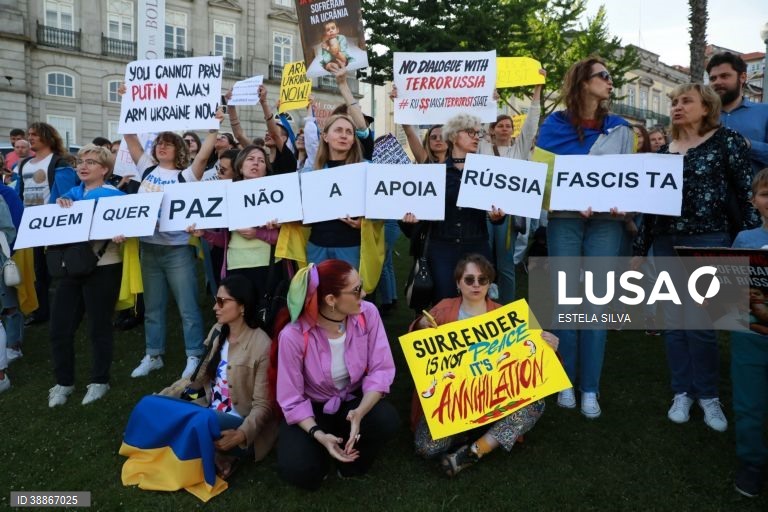 Contra-protesto de ucranianos no Porto