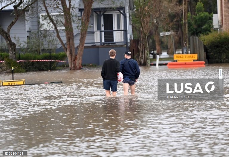 Austrália: Inundações afectam Nova Gales do Sul