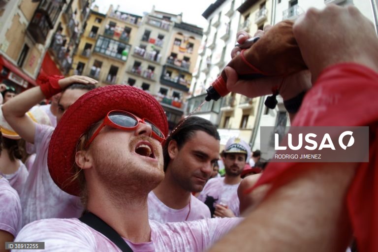 Festa tradicional de San Fermin em Pamplona